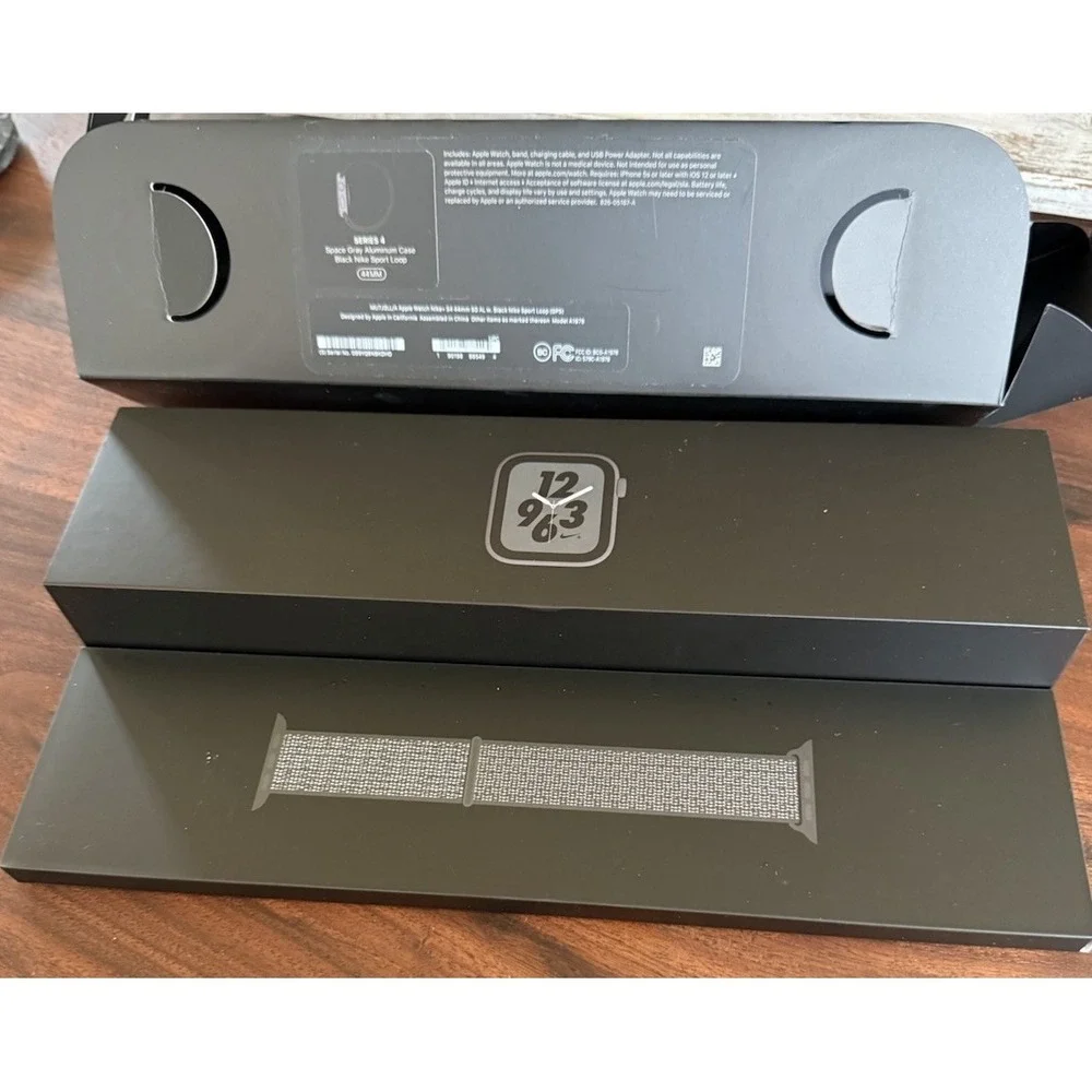 Apple Watch Series 4 Black Presentation Box Nike Sport 44mm 1-3 BOX ONLY